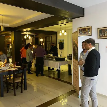 Restaurant Indus Pensiune 4*