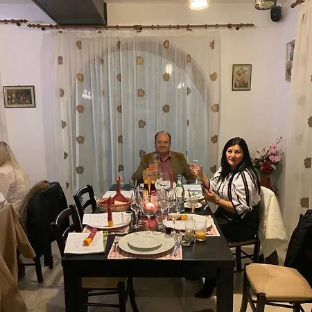 Restaurant Indus Guest house 4*