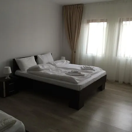 Restaurant Indus 4*